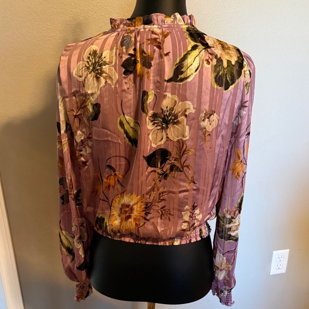 Tamara H Womens Medium Pink Floral Metallic Lurex Stripe Smocked Ruffle Blouse - Picture 2 of 7